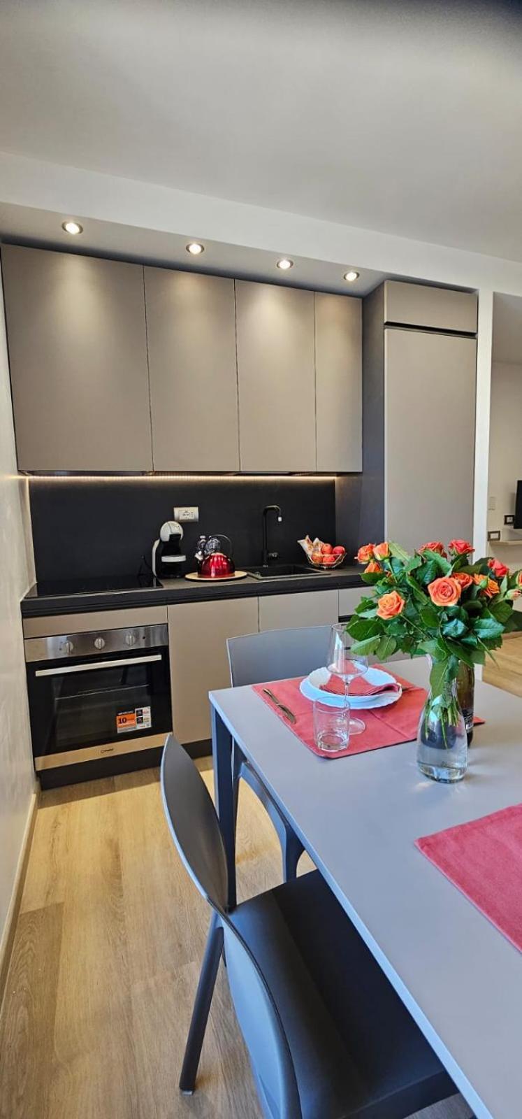 Happy Holiday Apartament Quartu Sant'Elena Bagian luar foto