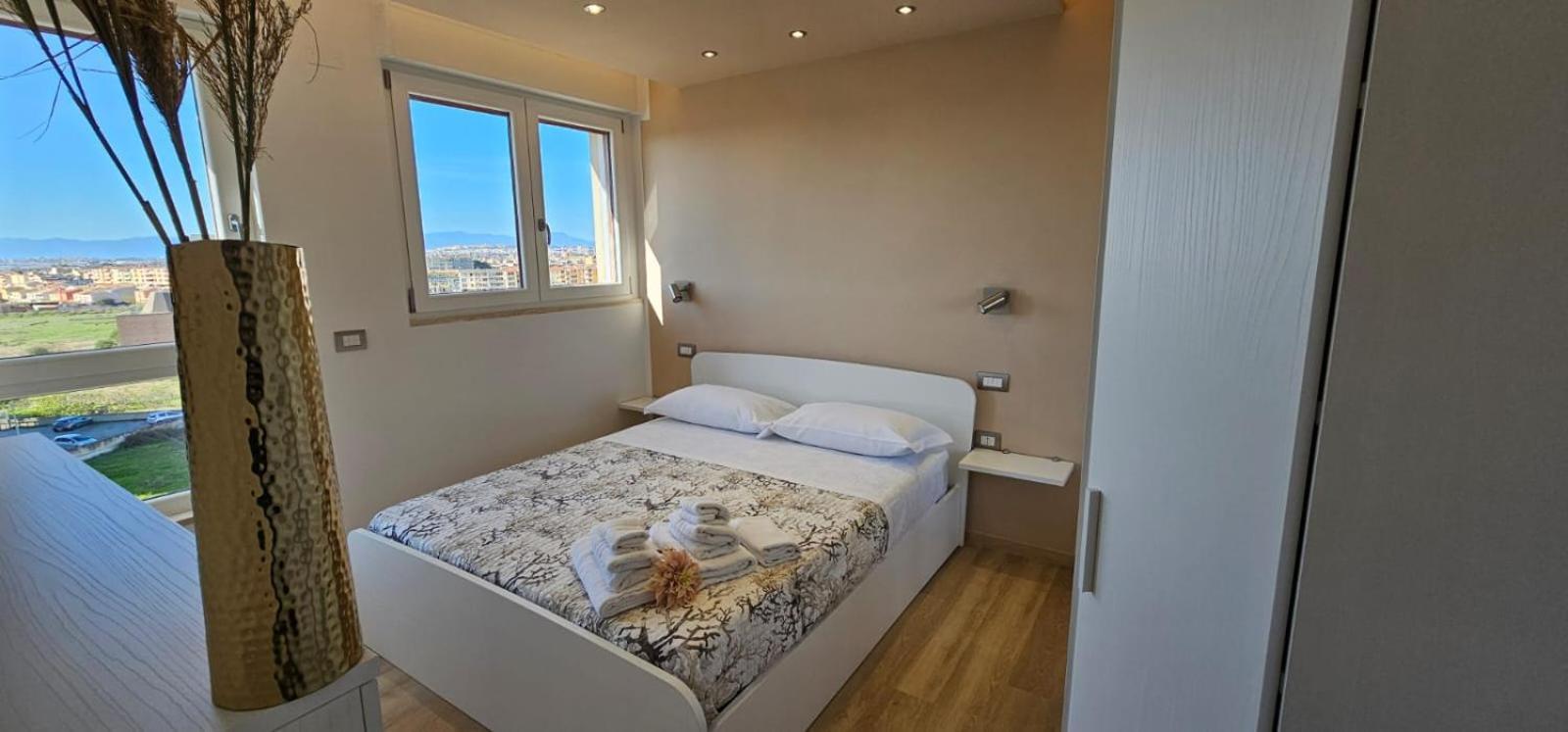 Happy Holiday Apartament Quartu Sant'Elena Bagian luar foto